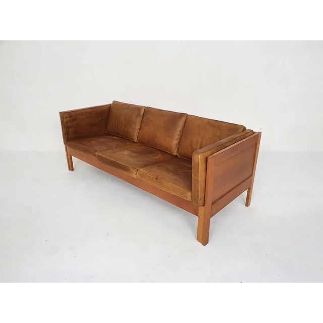 1960s Cognac Leather 2343 Sofa by Børge Mogensen for Fredericia, Denmark, 1960s For Sale - Image 5 of 16