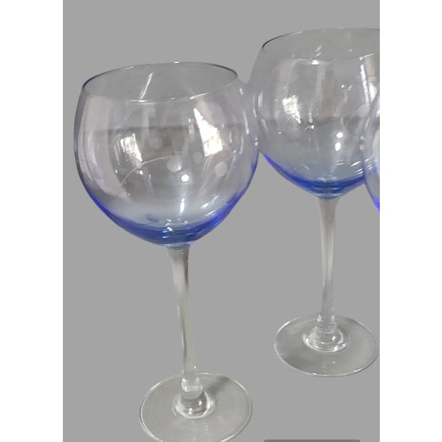 Blue Late 20th Century Blue All Purpose Goblet Etched & Cut-Glass Dot Pattern Wine Water Glasses- Set of 4 For Sale - Image 8 of 9