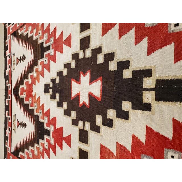 Early 20th Century Antique Navajo Carpet, Folk Rug, Handmade Wool, Beige, Gray, Soft Coral For Sale - Image 5 of 18