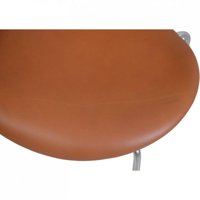 1970s Seven Chairs in Walnut and Leather by Arne Jacobsen, 1970s, Set of 6 For Sale - Image 5 of 18