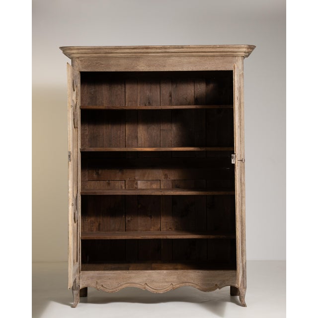 Early 19th Century Louis XV Oak Wardrobe For Sale - Image 4 of 14