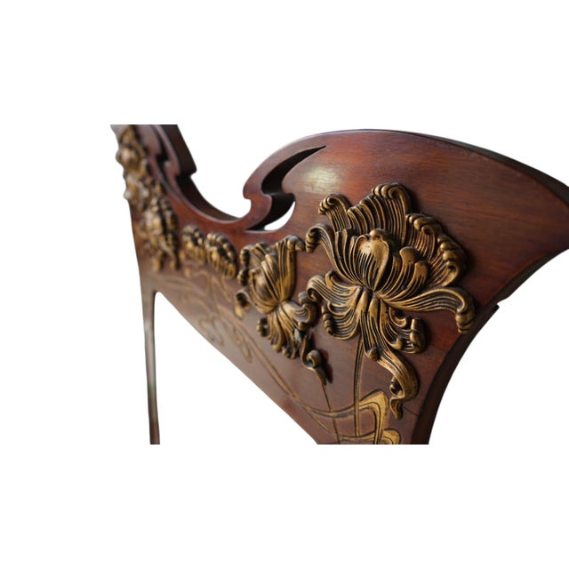 Art Nouveau Nancy School Carved Gilded Mirror with Chrysanthemum Decoration, France, 1900s For Sale - Image 4 of 18