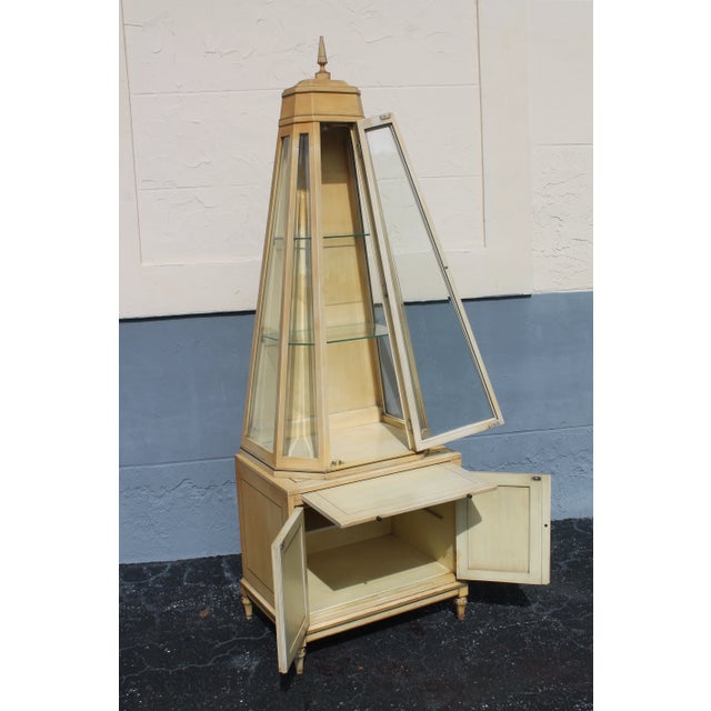 1960s 1960s Mid Century Modern Display Cabinet - Obelisk Form For Sale - Image 5 of 13