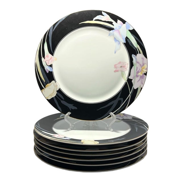 1980s Mikasa “Charisma, Black” Set of 7 Porcelain Dinner Plates For Sale