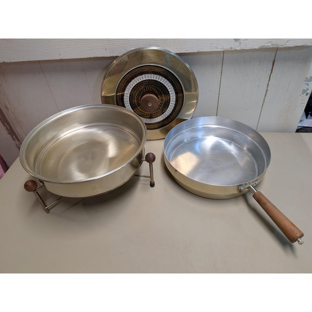 Dorothy Draper Mid 20th Century Hollywood Regency Black Gold Dorothy Draper Style Food Chafing Dish Warmer & Skillet Set For Sale - Image 4 of 8
