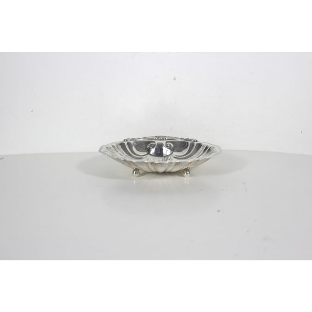 English Vintage Silver Clam Shell Bowl With Feet Sheffield Reproduction For Sale - Image 3 of 12