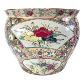 Chinoiserie Porcelain Cachepot With Floral Panels and Gold Decoration For Sale