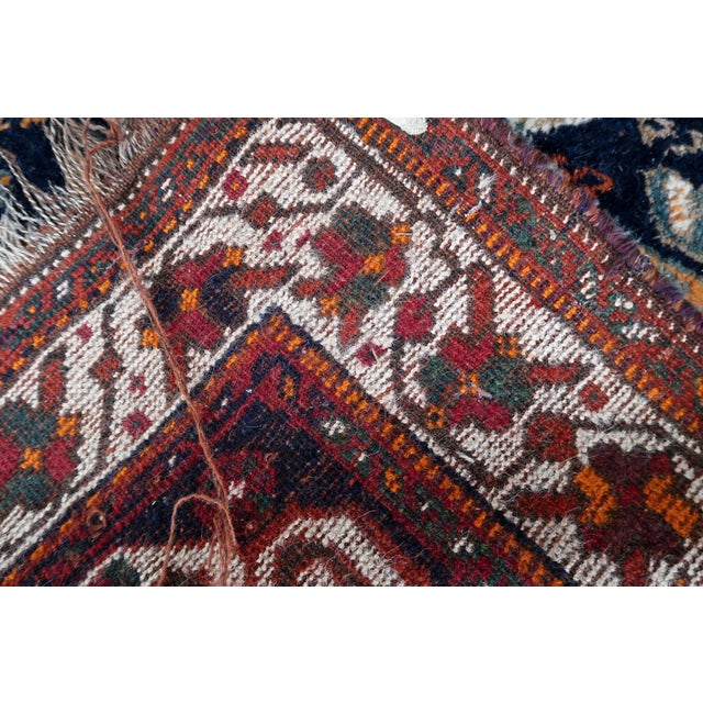 1940s, Handmade Vintage Persian Shiraz Rug 4.8' X 6.8' For Sale - Image 4 of 10