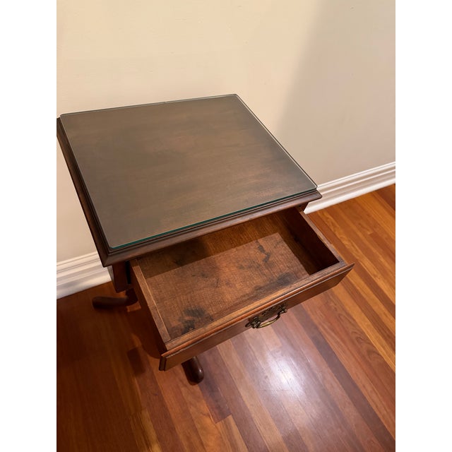 Kindel Furniture 1940s Kindel Colonial Revival Mahogany Pedestal Side Table With Barley Twist For Sale - Image 4 of 11