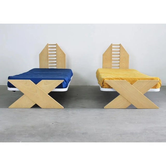 Wood Set of Andromeda Single Beds in Oak by Gigi Sabadin for Stilwood, 1971 For Sale - Image 7 of 7