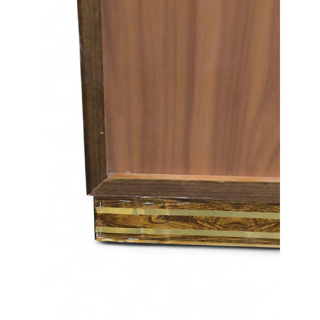 Chest of Drawers in Elm Burl and Brass by Gaggioli, 1970 For Sale - Image 13 of 18