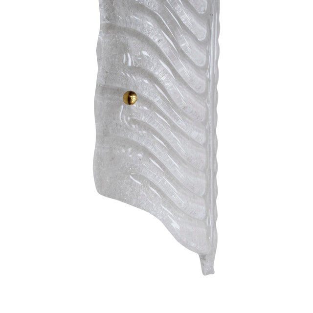 Italian Hand-Blown Murano Glass and Brass Feather Wall Sconces, 1990s, Set of 2 For Sale - Image 4 of 10