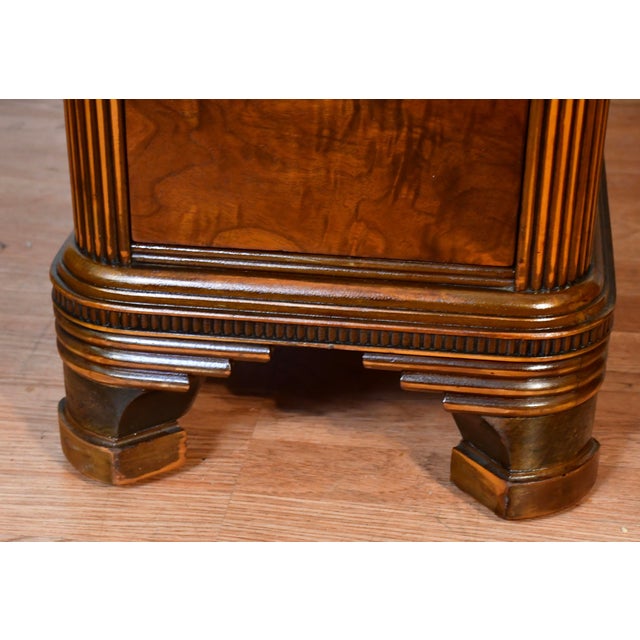 1950s Vintage Art Deco Walnut Inlaid Vanity and Mirror / Makeup Table For Sale - Image 9 of 16