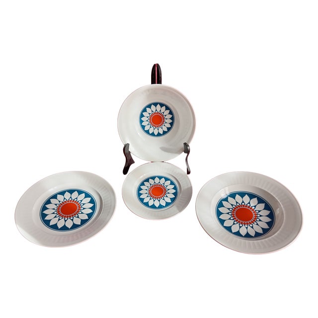 Serving Dishes from Seltmann Weiden, 1960s, Set of 18 For Sale