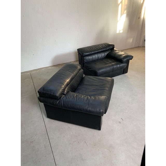 1960s Erasmo Black Leather Sofas attributed to Afra and Tobia Scarpa for B&b Italia, 1960s, Set of 2 For Sale - Image 5 of 18