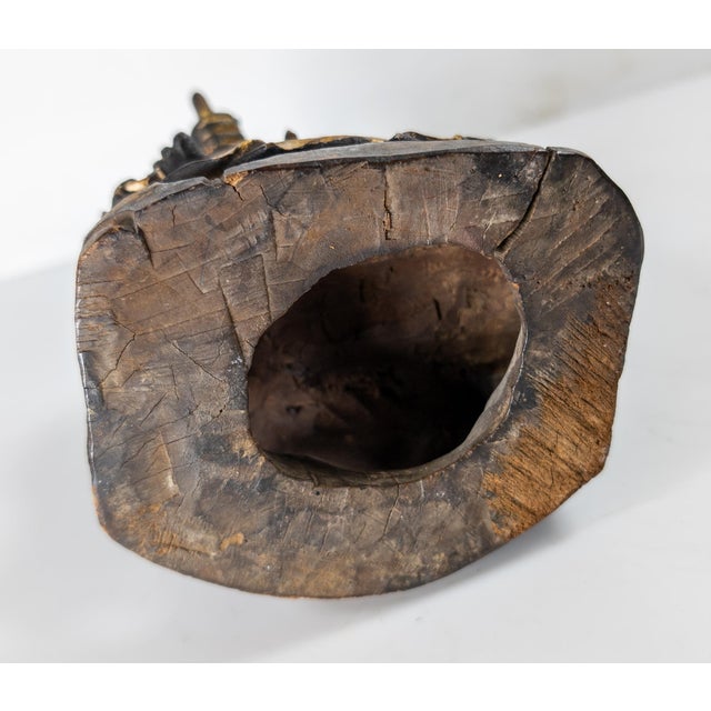 16th Century or Earlier Chinese Ming Dynasty Gilt Lacquer Wood Guanyin Figure For Sale - Image 16 of 16