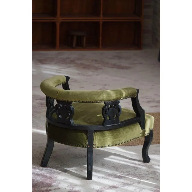 English Victorian Chair in Velvet & Wood, Late 19th Century For Sale - Image 5 of 13