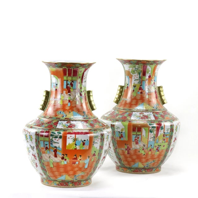 Red A Pair of Large Guangcai Porcelain Vases in the 19th Century For Sale - Image 8 of 13