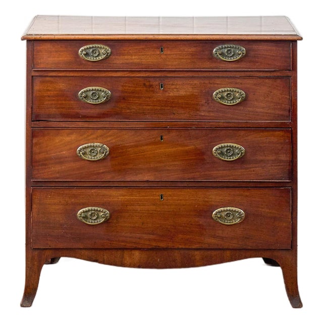 Late 18th Century George III Mahogany 4-Drawer Chest of Drawers For Sale