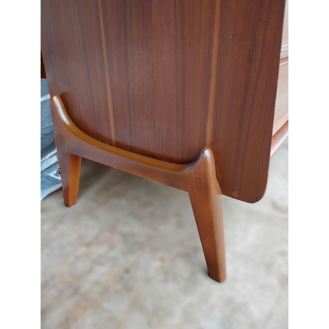 Wood Mid 20th Century Tallboy Bedroom Dresser Chest of Drawers From United Furniture For Sale - Image 7 of 10