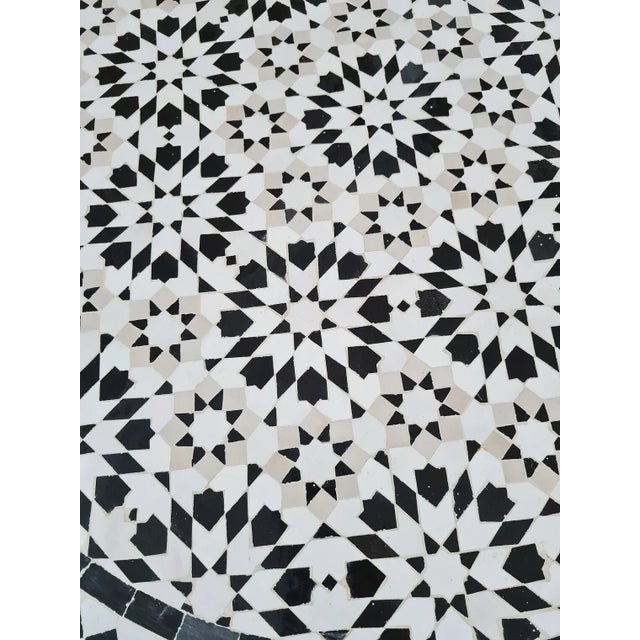 Aisha' Handmade Black & White Kitchen Center Decor Table with Mosaic Artwork For Sale - Image 4 of 5