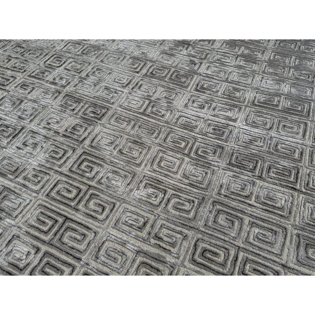 12ft 8in X 19ft 9in Decorator's Best Greek Key Merino Wool Area Rug For Sale - Image 4 of 17
