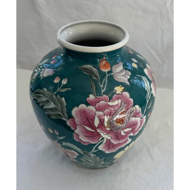 Hand Painted Enameled Chinese Vase For Sale In New York - Image 6 of 11