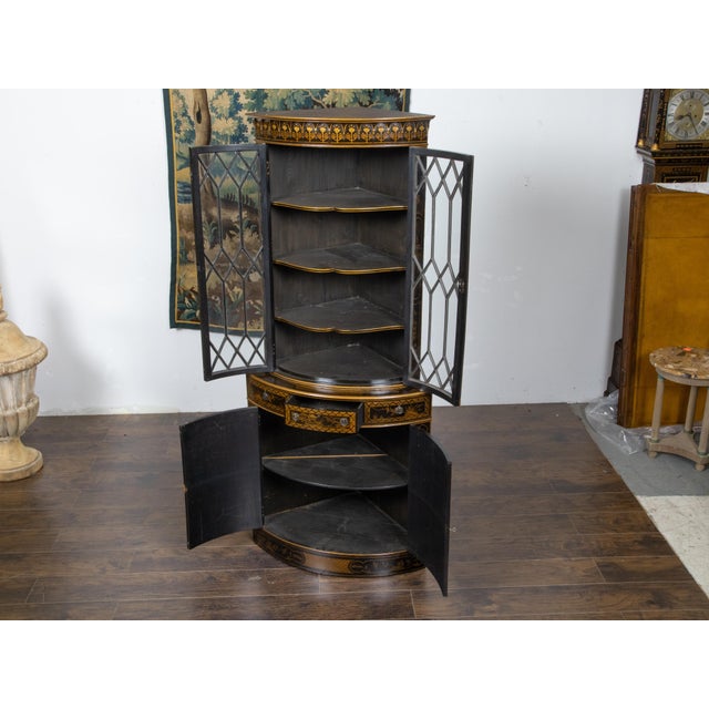 19th Century English 19th Century Black and Gold Lacquered Chinoiserie Corner Cabinet For Sale - Image 5 of 12