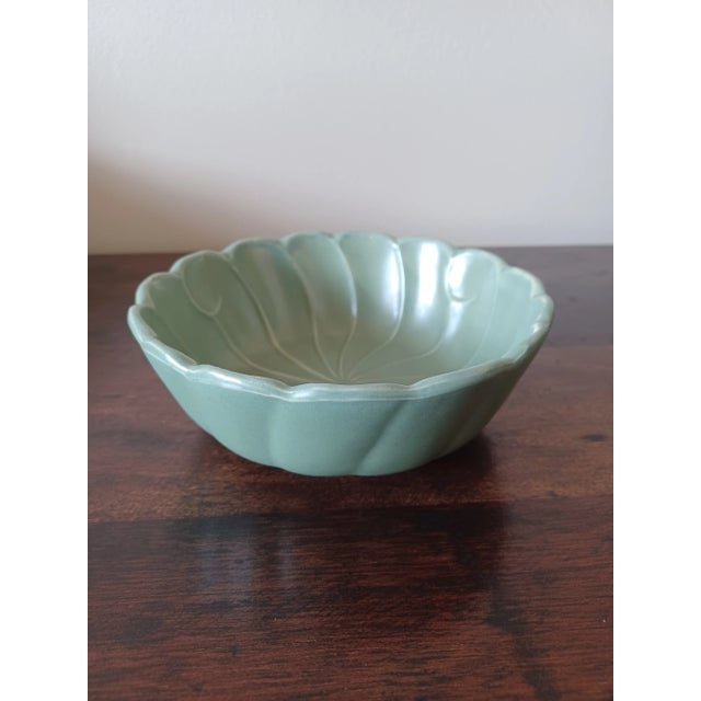 Olive Vintage Regal 315-Usa Scalloped Pottery Bowl For Sale - Image 8 of 8