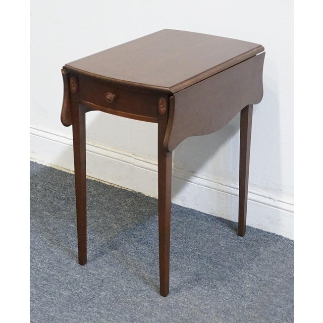 VINTAGE ANTIQUE Solid Mahogany Traditional Hepplewhite Style 26" Drop Leaf Accent End Table 24.25" High Leaves Down:...