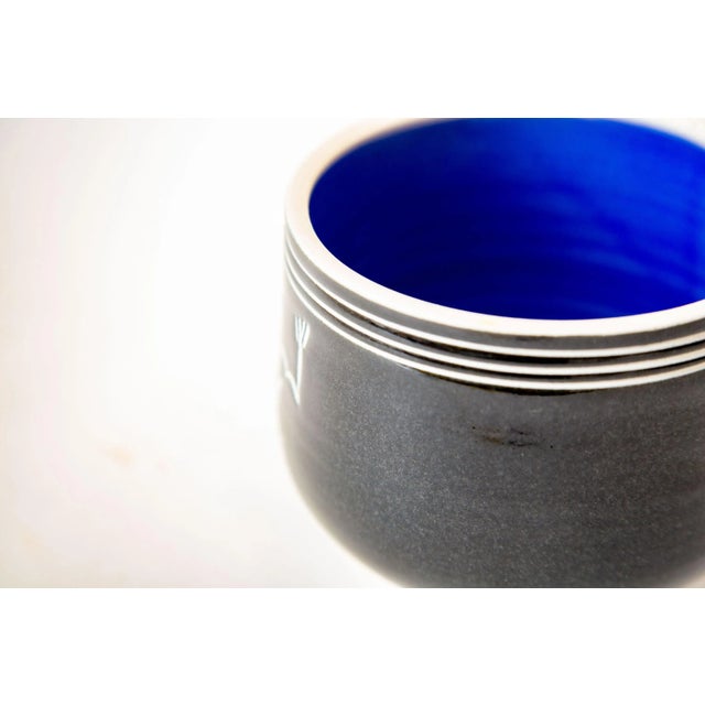 Black, White and Cobalt Blue Ceramic Abstract Bowl Signed Goldenberg For Sale In Miami - Image 6 of 11