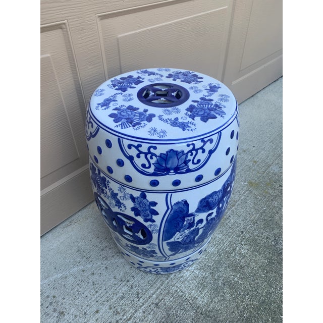 Blue and White Porcelain Chinoiserie Garden Stool or Side Table For Sale - Image 4 of 10