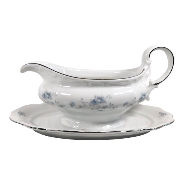 1970s Johann Haviland Blue Garland Gravy Boat-Bavaria Backstamp For Sale