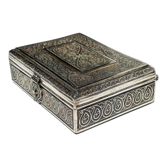 Persian Silver Filigree Box With Arabesque Motifs, Circa 1900 For Sale