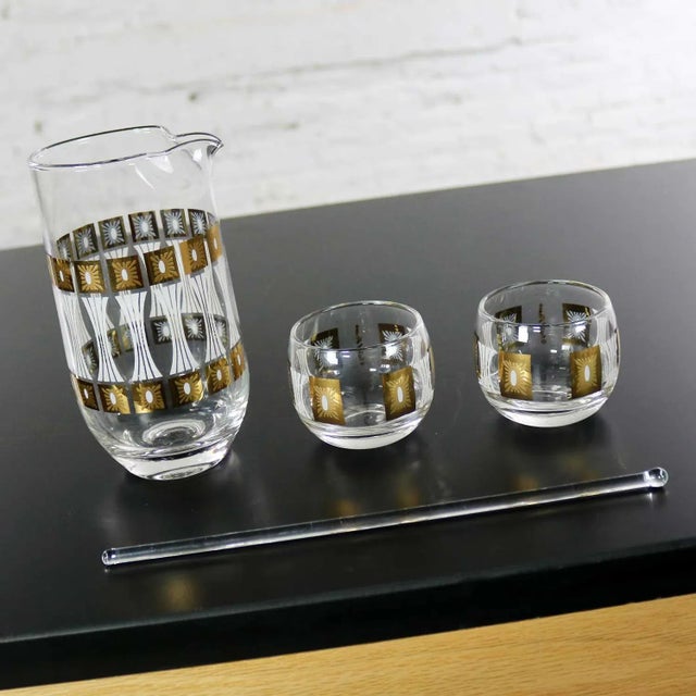 Mid 20th Century Vintage Mid-Century Modern Fred Press Glass Cocktail Caddy Set in Sun Block Pattern For Sale - Image 5 of 13