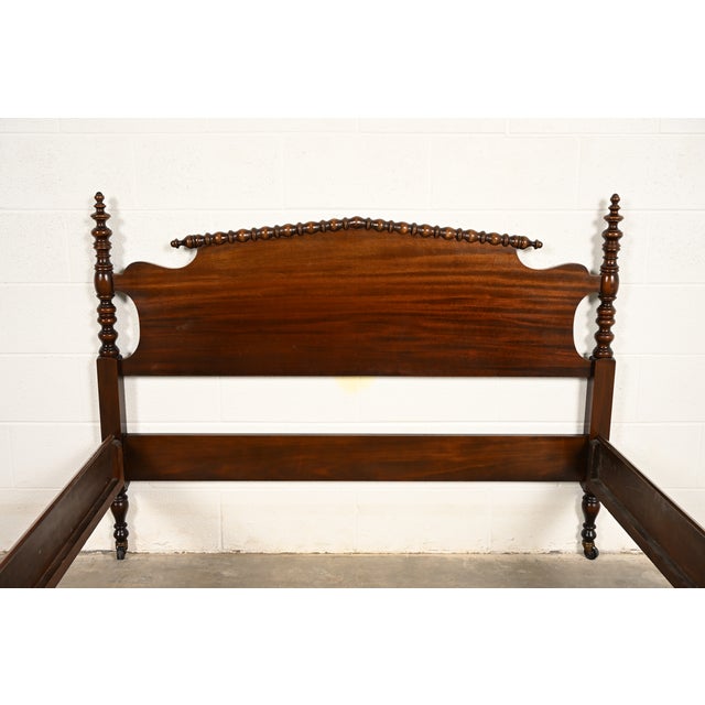 1920s Berkey & Gay Antique Early American Carved Mahogany Full Size Bed, Circa 1920s For Sale - Image 5 of 14