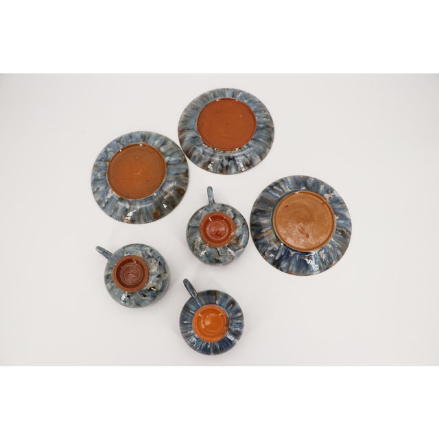 Blue 1920s Bordallo Pinheiro Art Deco Flambé-Glazed Set of Three Teacup & Saucer For Sale - Image 8 of 12