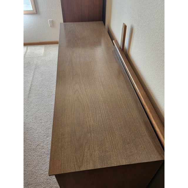 Kent Coffey Kent Coffee Mid 20th Century Modern 9 Drawer Credenza With Mirror For Sale - Image 4 of 5