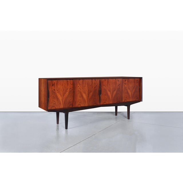 Mid-Century Modern Danish Modern Brazilian Rosewood Credenza by Knud Nielsen For Sale - Image 3 of 16