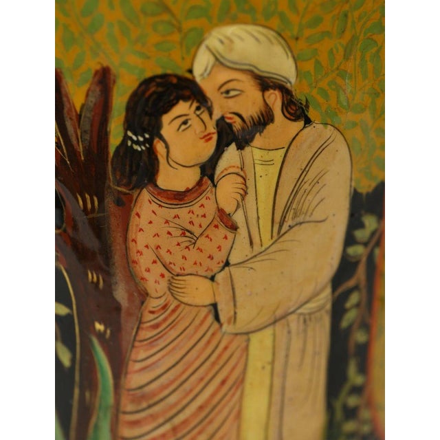 Paper Indian Kashmiri Papier-Mâché Table Lamp with Hand-Decorated Romantic Scenes, 1930 For Sale - Image 7 of 13