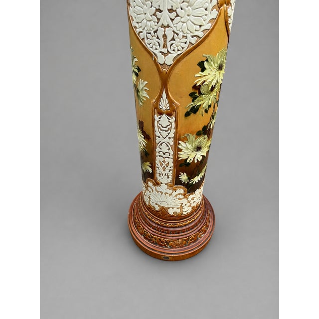 1913 English Cream Porcelain Floral Pedestal For Sale - Image 10 of 12
