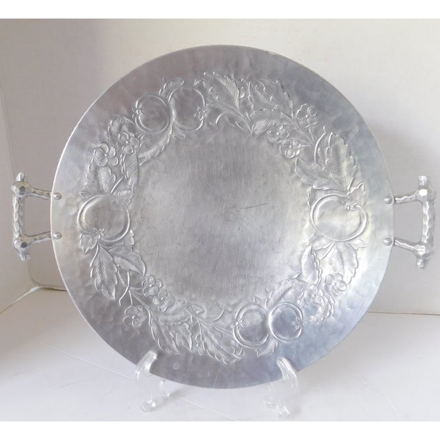 1940s Everlast Aluminum Metal Hammered Round Vintage Serving Tray With Handles