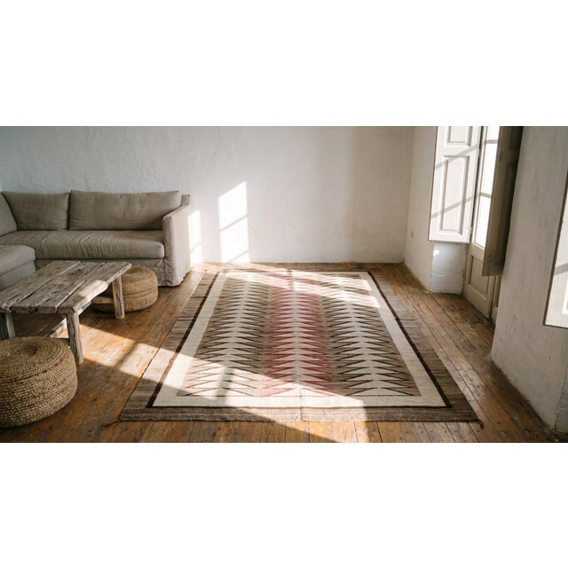 1920s Gray Geometric Tribal Antique American Navajo Rug 4'9" X 7'7" Flatweave Wool Carpet For Sale - Image 13 of 13