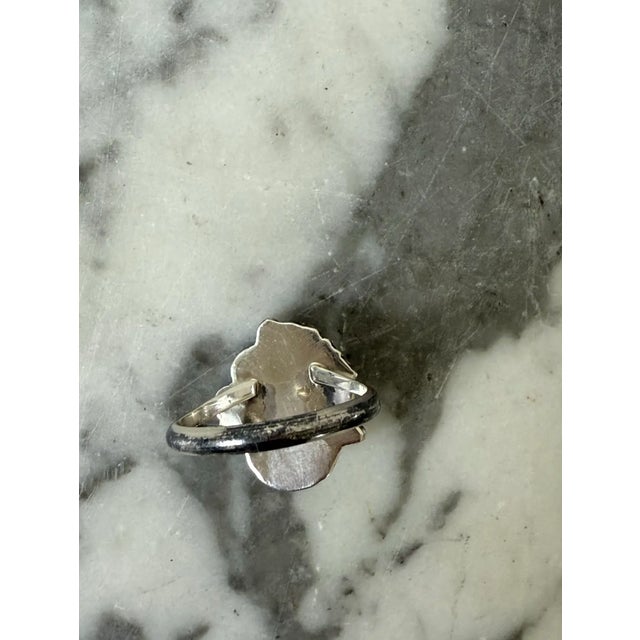 Vintage Turquoise and Sterling Silver Ring Size 8.25 For Sale - Image 4 of 5