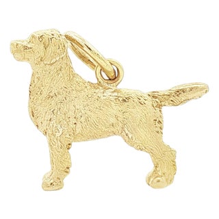 A Vintage Golden Retriever Charm in 14k Yellow Gold For Sale