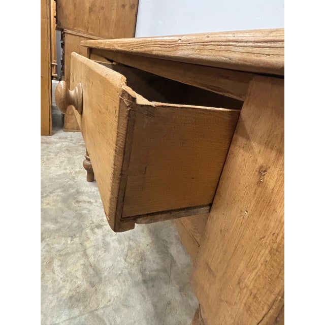 19th Century 19th Century English Pine Prep Table For Sale - Image 5 of 10