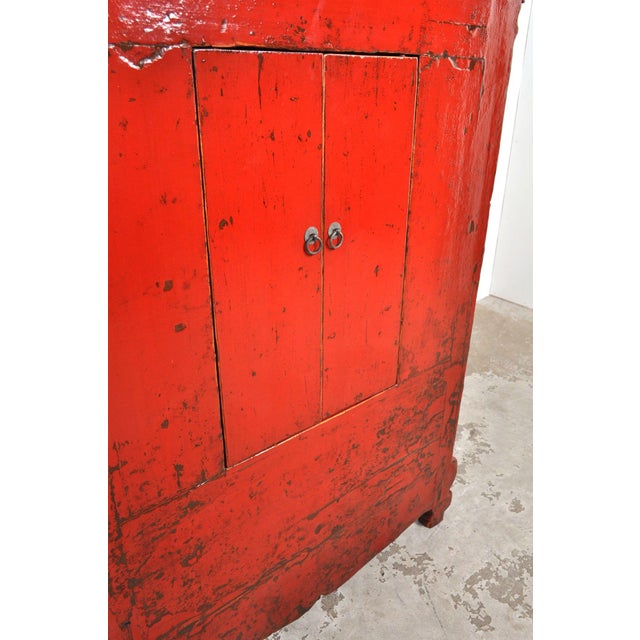 Very nice pine cabinet with a lot of character in a nice warm color red (slight shine)! About 100 years old. The two small...