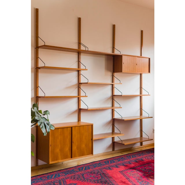 Set designed by Poul Cadovius in 1958. Composition: - 4 construction ladders - 3 shelves 80x30 cm - 7 shelves 80x24 cm - 1...