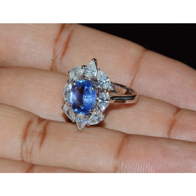 Blue Gia Certified 3.29ct No-Heat Blue Sapphire & Diamond 18k Gold Halo Ring, Size 5.25 For Sale - Image 8 of 16