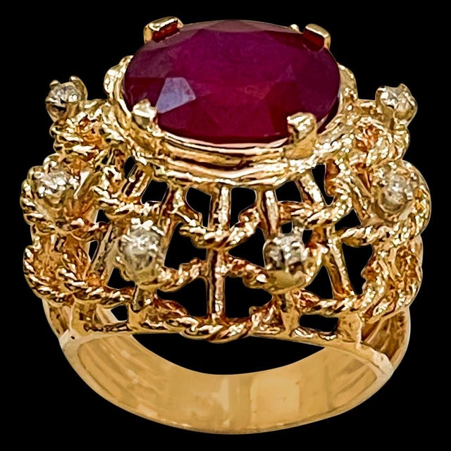 4 Carat Treated Ruby and Diamond 14 Karat Yellow Gold Cocktail Ring For Sale - Image 17 of 18